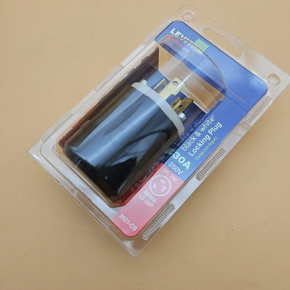 Leviton Black & White Locking Plug L6-30P L630 P 30A 250V rated 2621-CS Lot Of 2